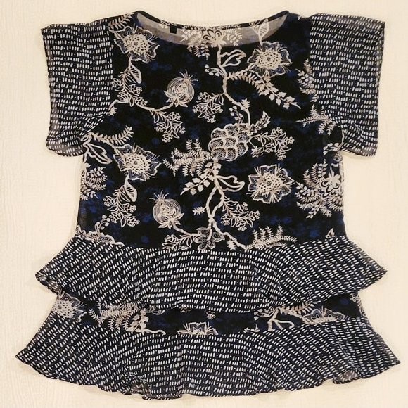 Size XS: Hybrid Tiered Ruffle Blouse Style 5355 - Picture 3 of 4